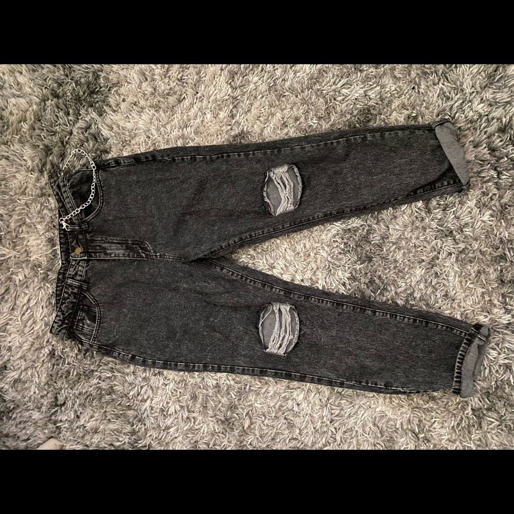Black mom jeans